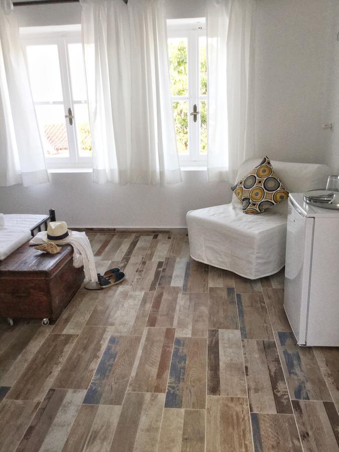 Gigi Rooms Pórosz Kültér fotó